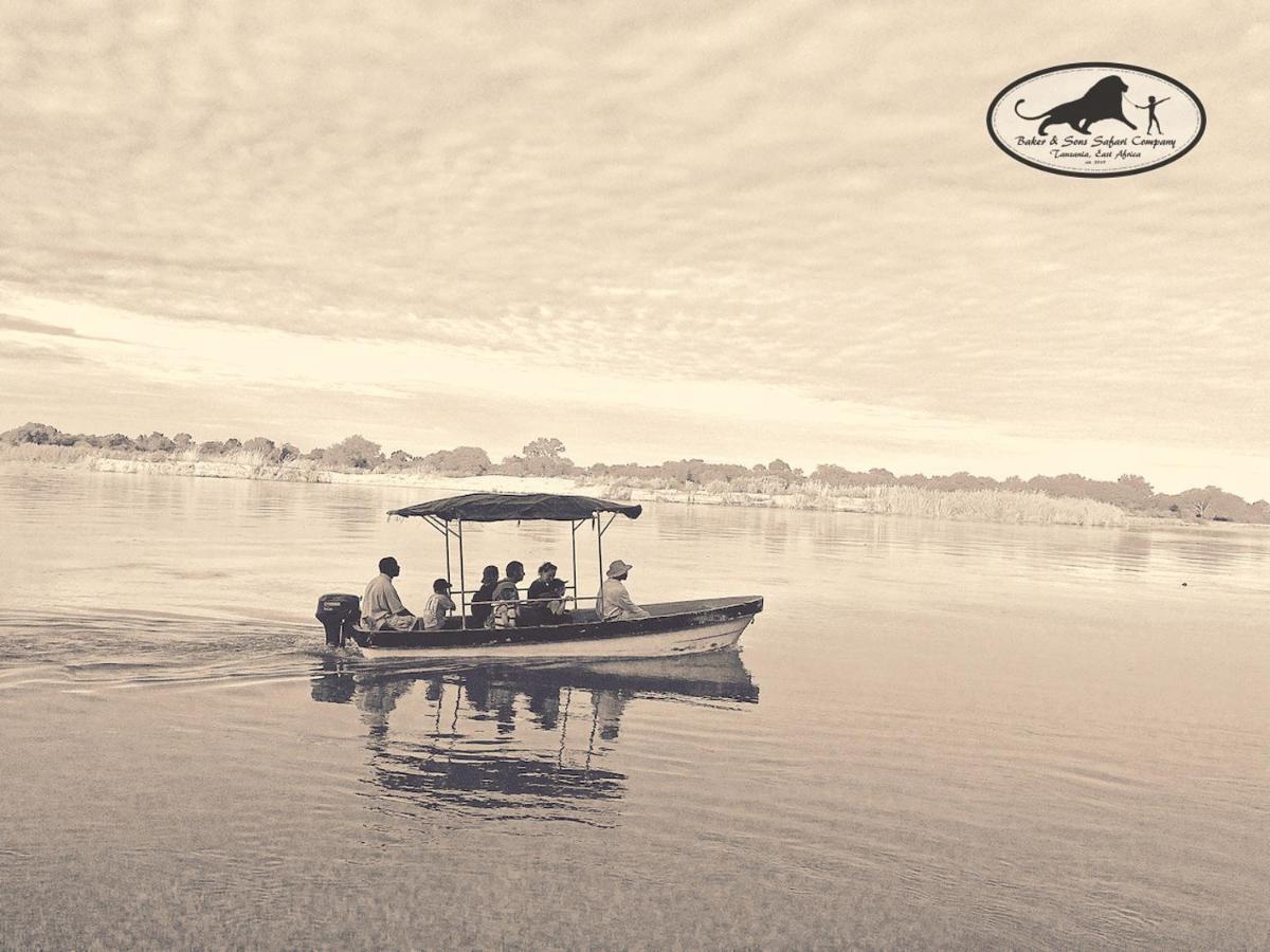 Baker Safari Company Villa Kwangwazi Ngoại thất bức ảnh